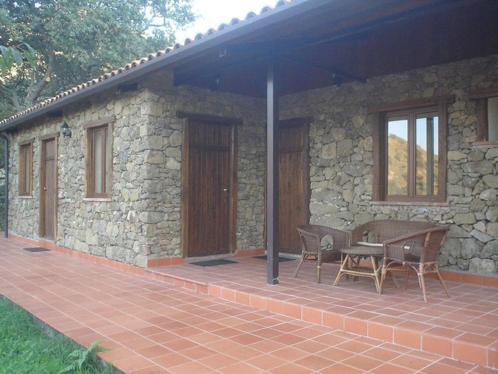 Agriturismo San Cataldo Motta Camastra Bagian luar foto