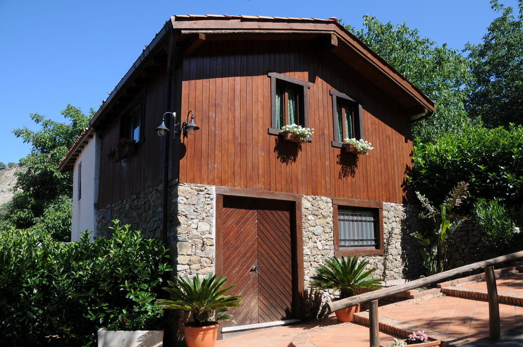 Agriturismo San Cataldo Motta Camastra Bagian luar foto